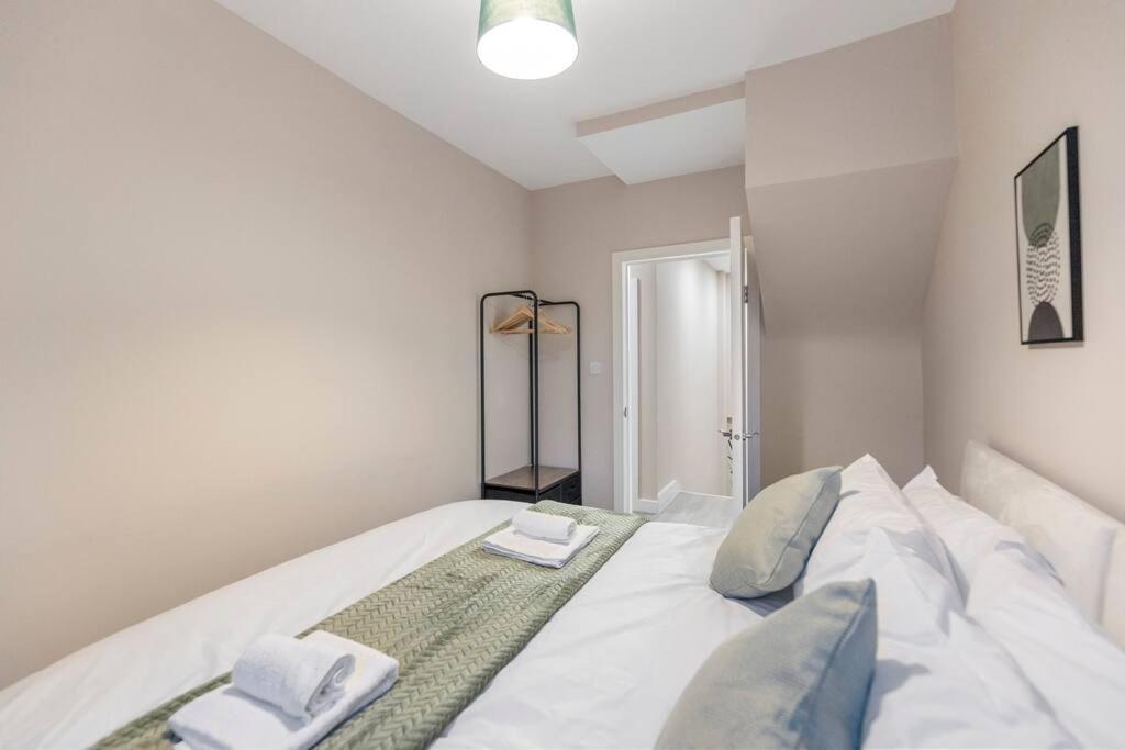 Apartamento Convenient Spacious House Next Seven Sisters Station *