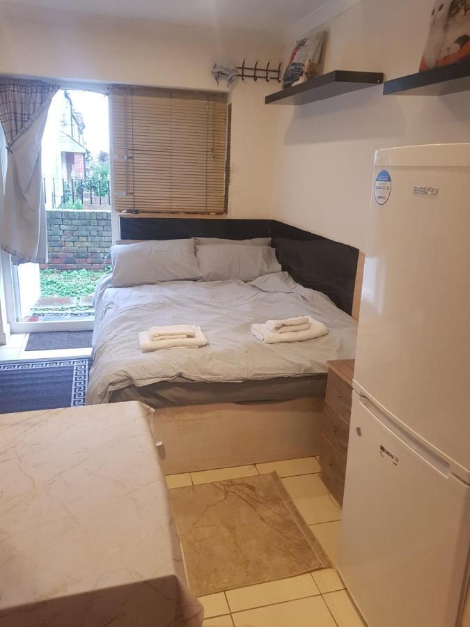 Studio Like Villa London