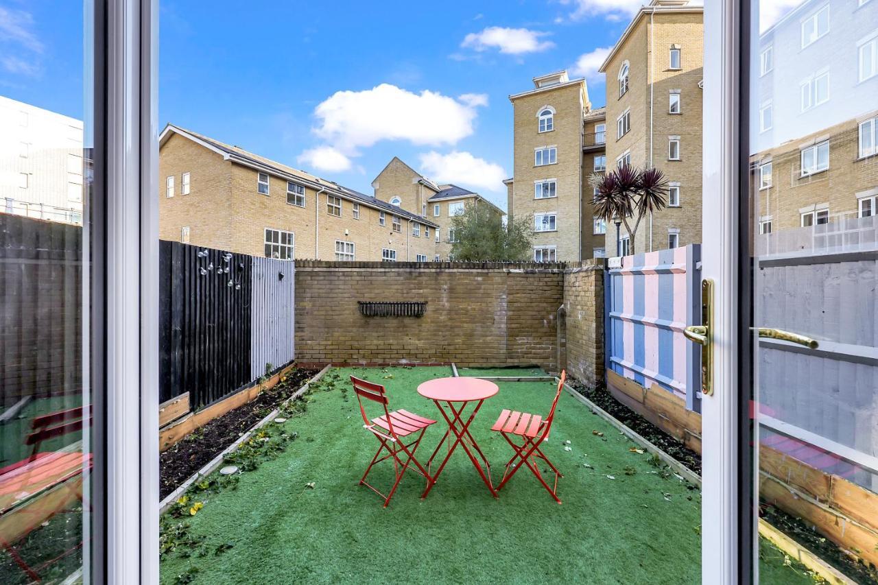 Lovely 3 Bedroom House Short Term & Flexible Renting Limehouse With Private Parking And Garden! Londres