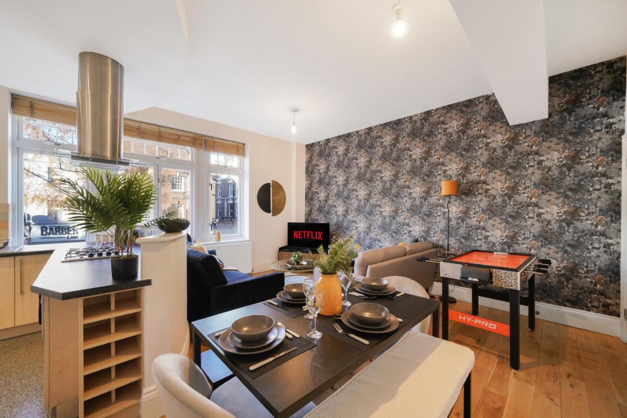 Central Hackney Abode - Balcony * London