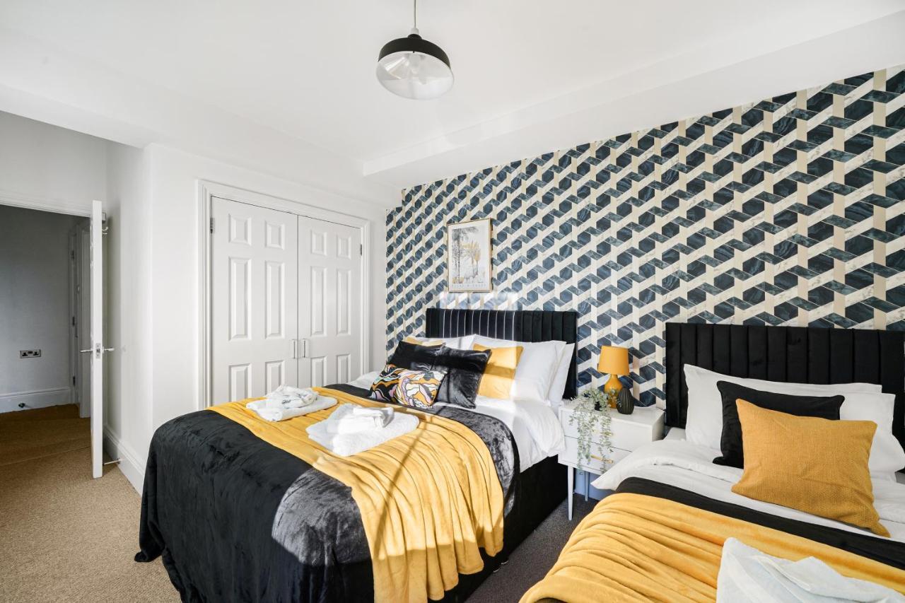 Central Hackney Abode - Balcony Apartment