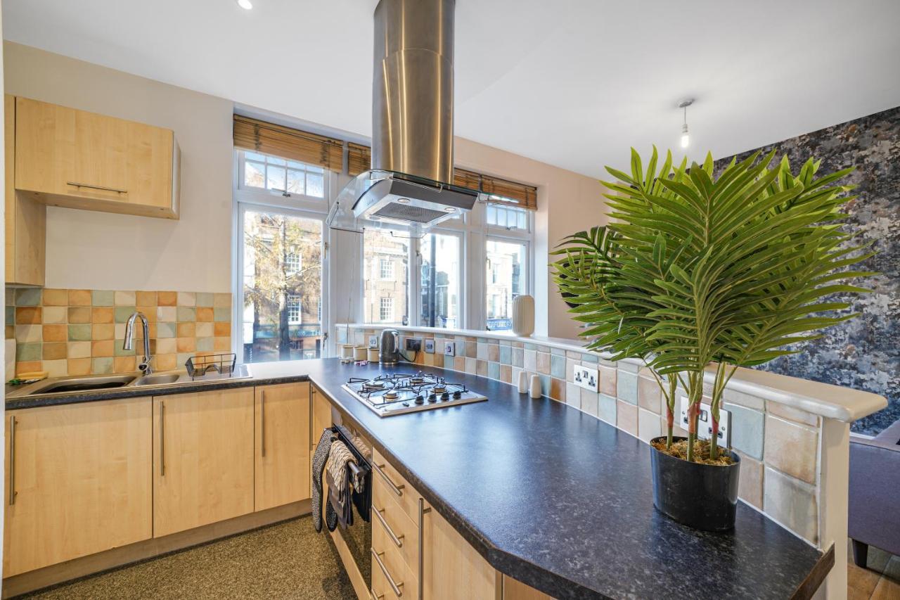 Apartment Central Hackney Abode - Balcony *