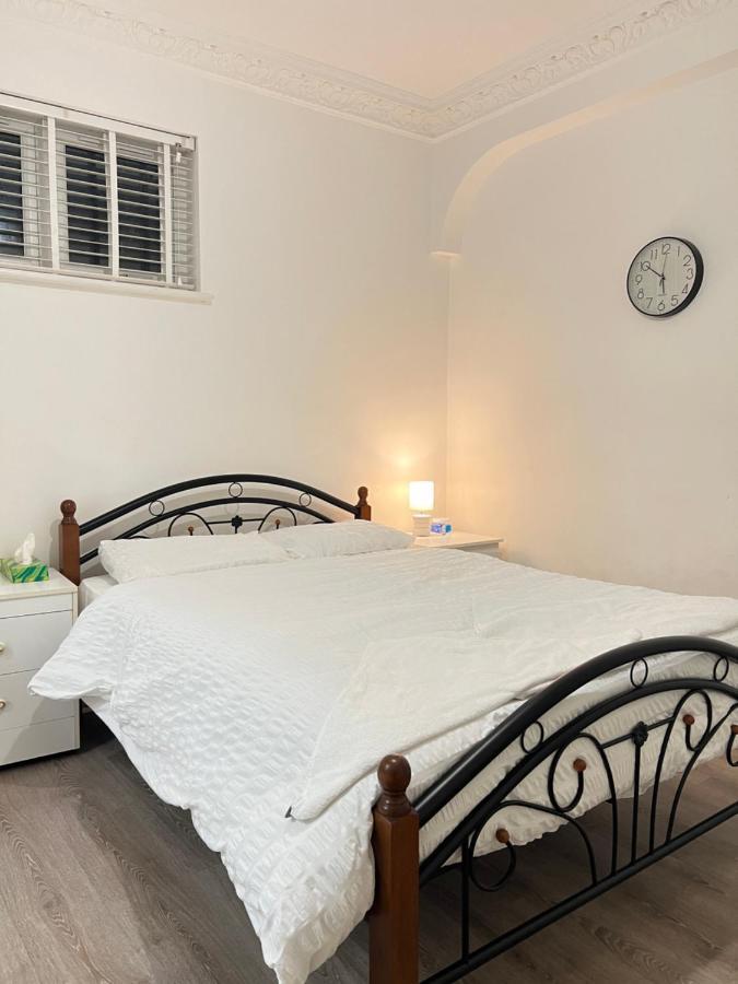 Stayeasy En-suite Pensión *