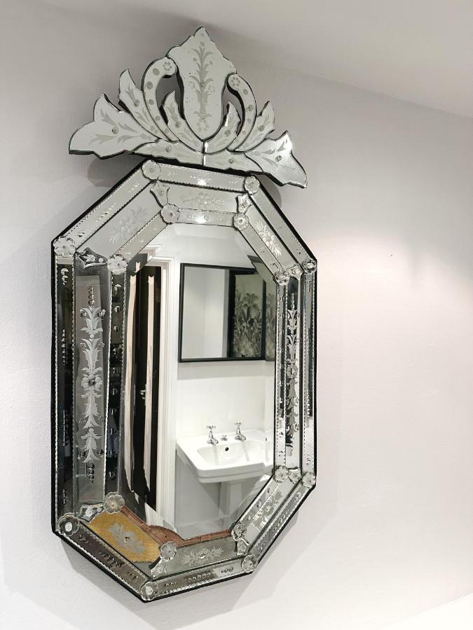 - Ysabel Apartamento Londres
