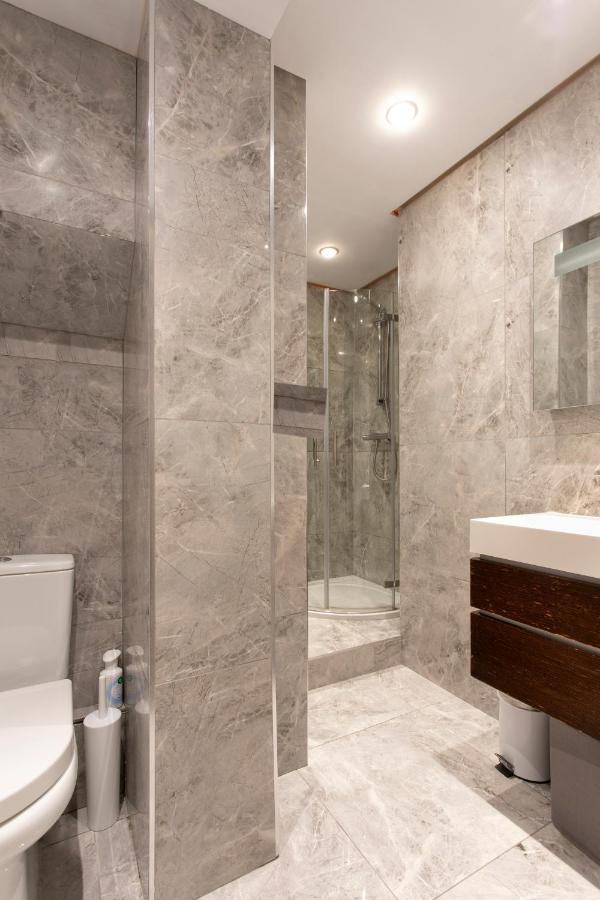 The Pad At Sloane Square Apartment *