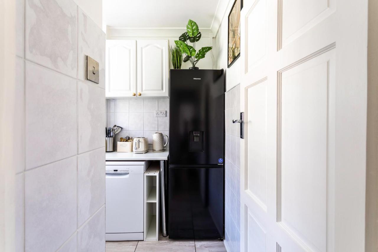 Apartamento West Kensington Balcony Flat Beside Queens Club Londres