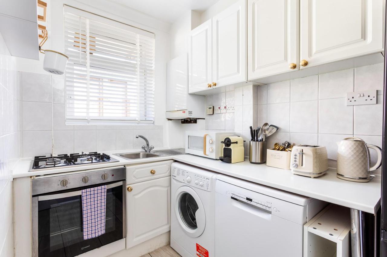 West Kensington Balcony Flat Beside Queens Club Apartamento Londres