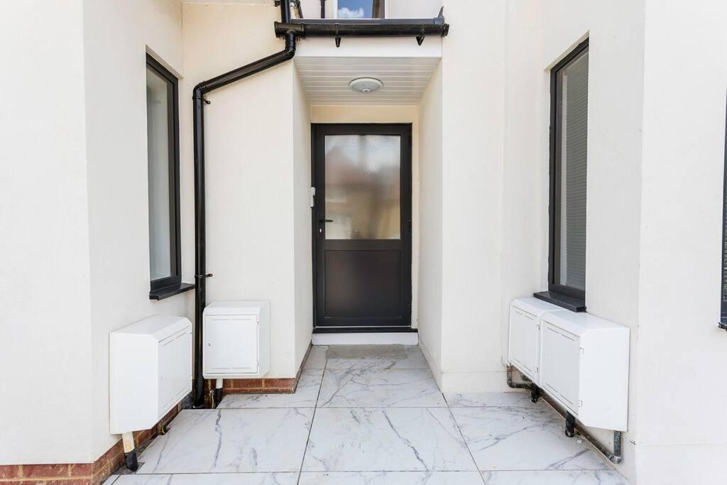 Apartamento Modern 5 Occupancy Flat Free Parking & Views