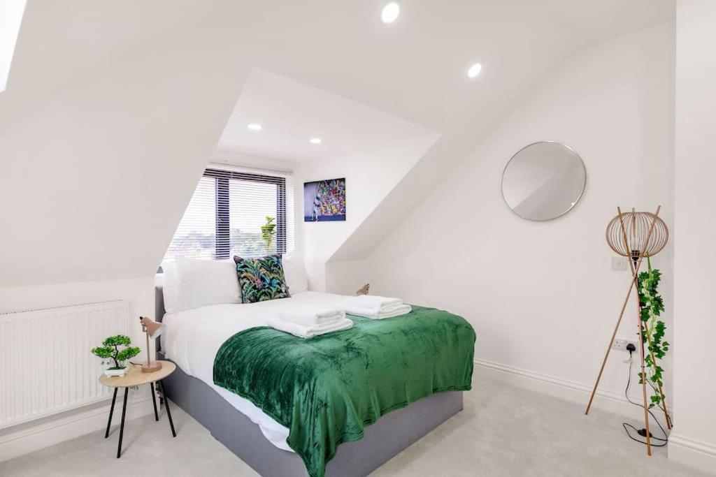 Modern 5 Occupancy Flat Free Parking & Views Apartamento