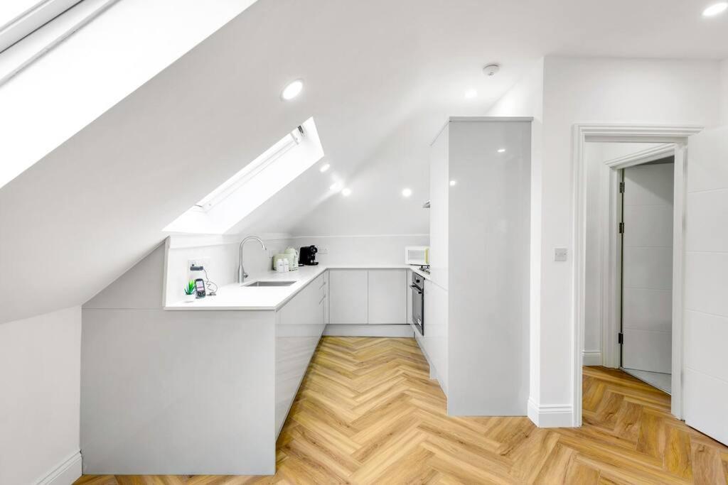 Apartamento Modern 5 Occupancy Flat Free Parking & Views *