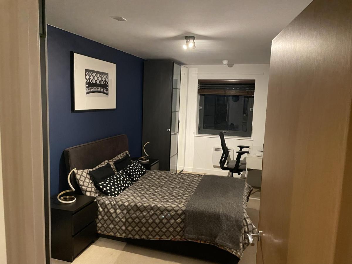 Apartment In Bow, East *