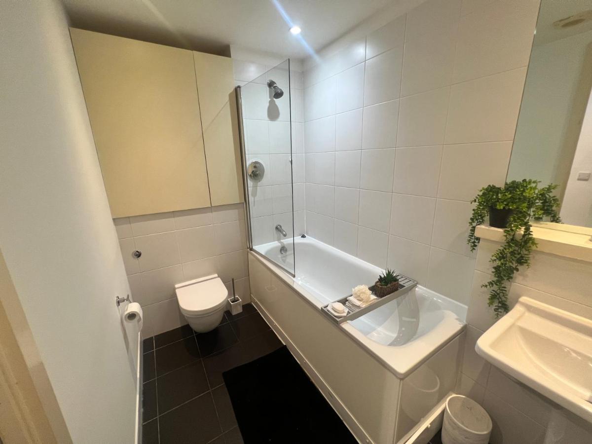 Canary Luxury Modern 1 Bedroom Apartamento *