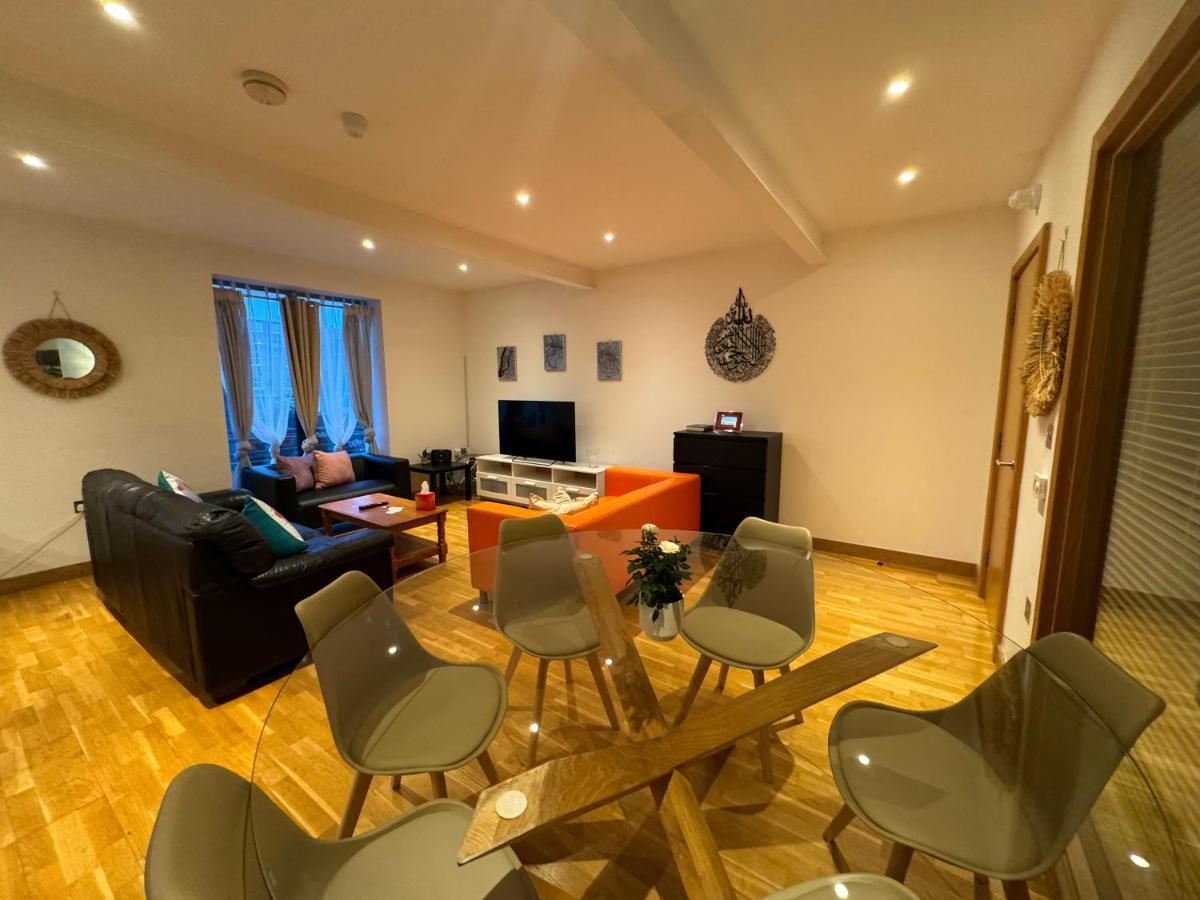 The Noko 2 Bedroom Central By Wild Apartment