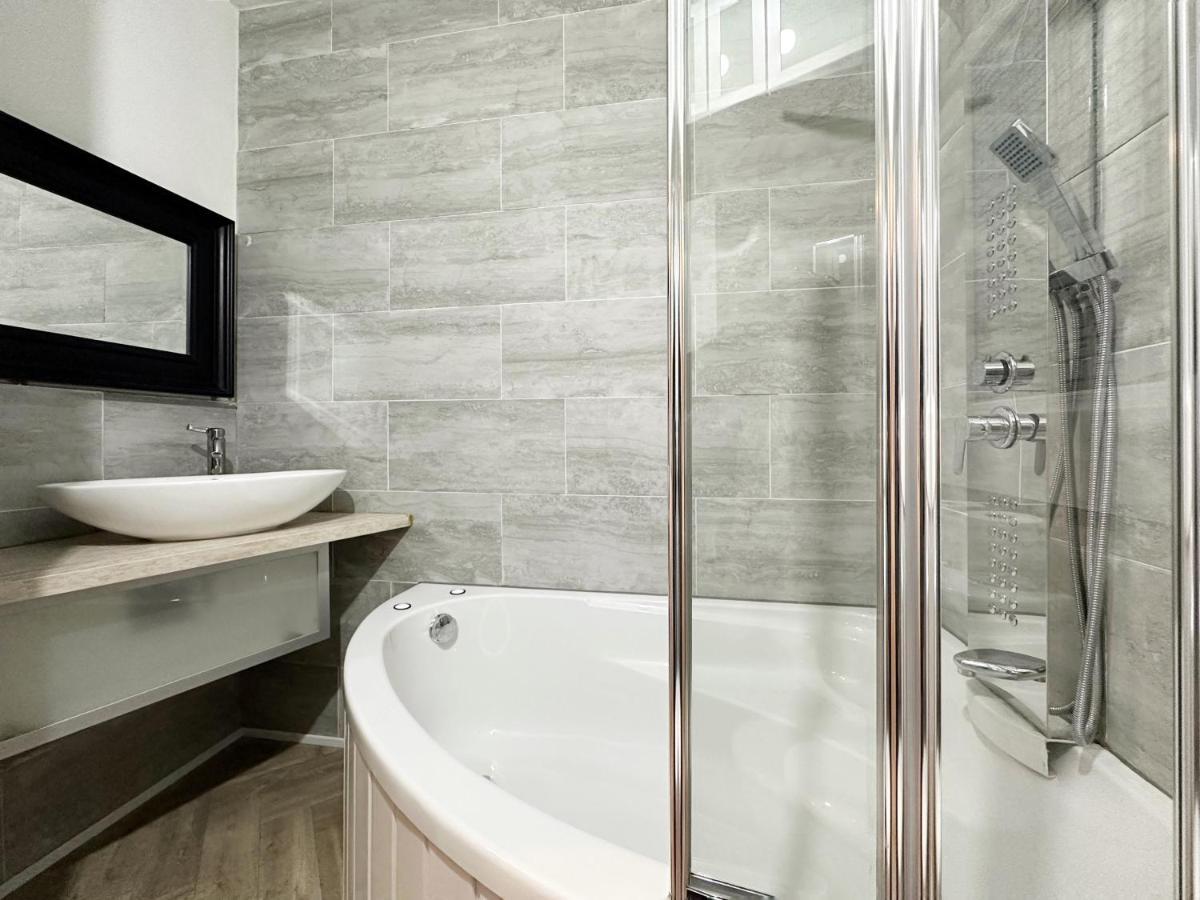 Hannah Place Near Finsbury Park - 4 Double Beds, Ideal For Families, Max 8 People * Londres