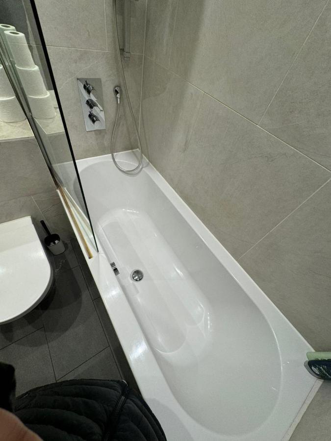 Apartment Two Bed In Clapham