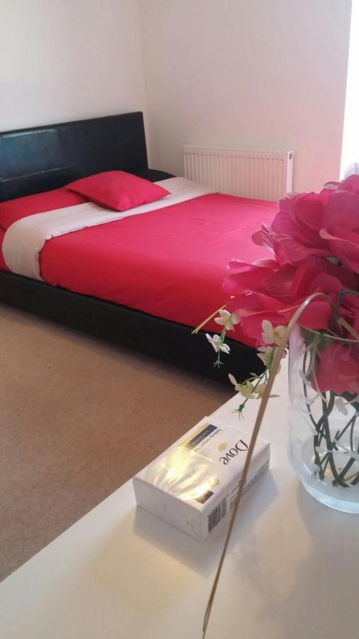 Excel Stunning 3 Bedrooms Appartement