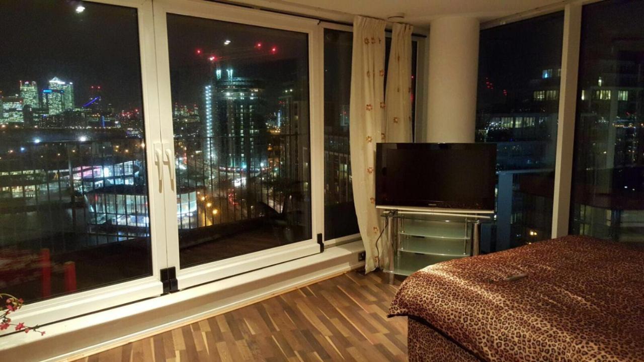 Excel Stunning 3 Bedrooms * Londres