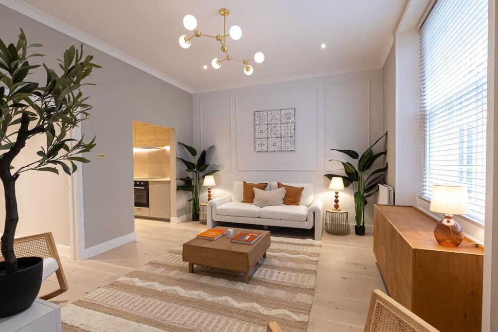 Elegance: A Symphony Of High-end Decor Appartement