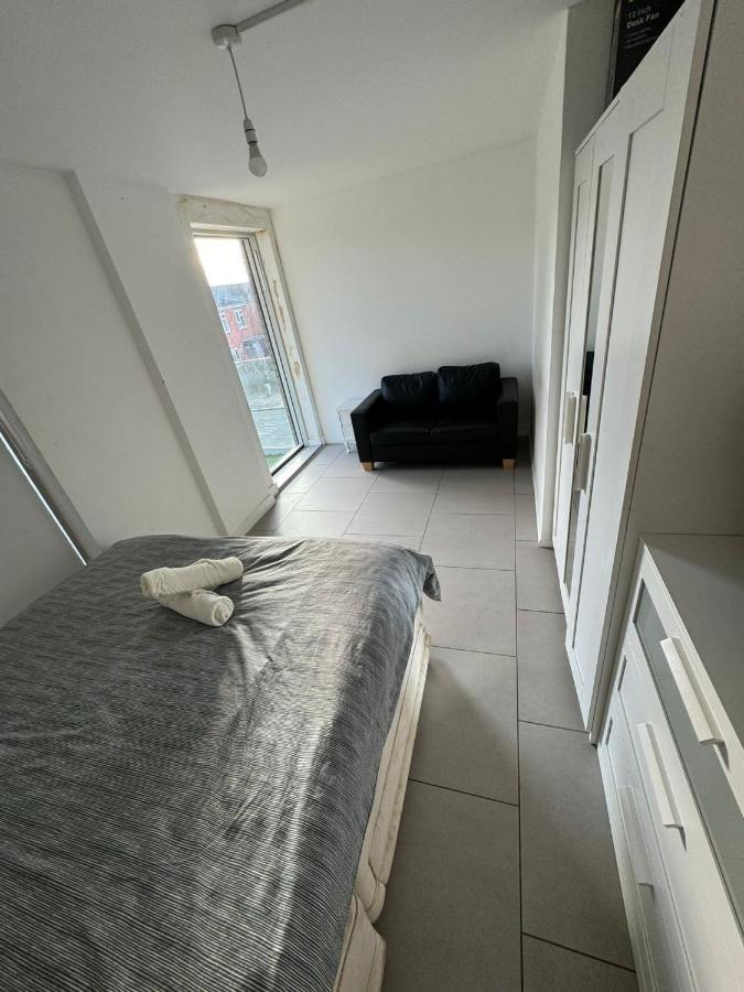 Apartment Two Bed In Clapham *