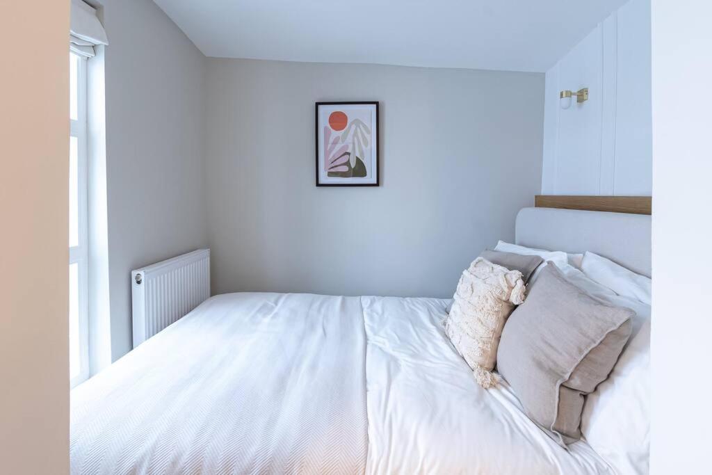 Appartement Elegance: A Symphony Of High-end Decor Londres