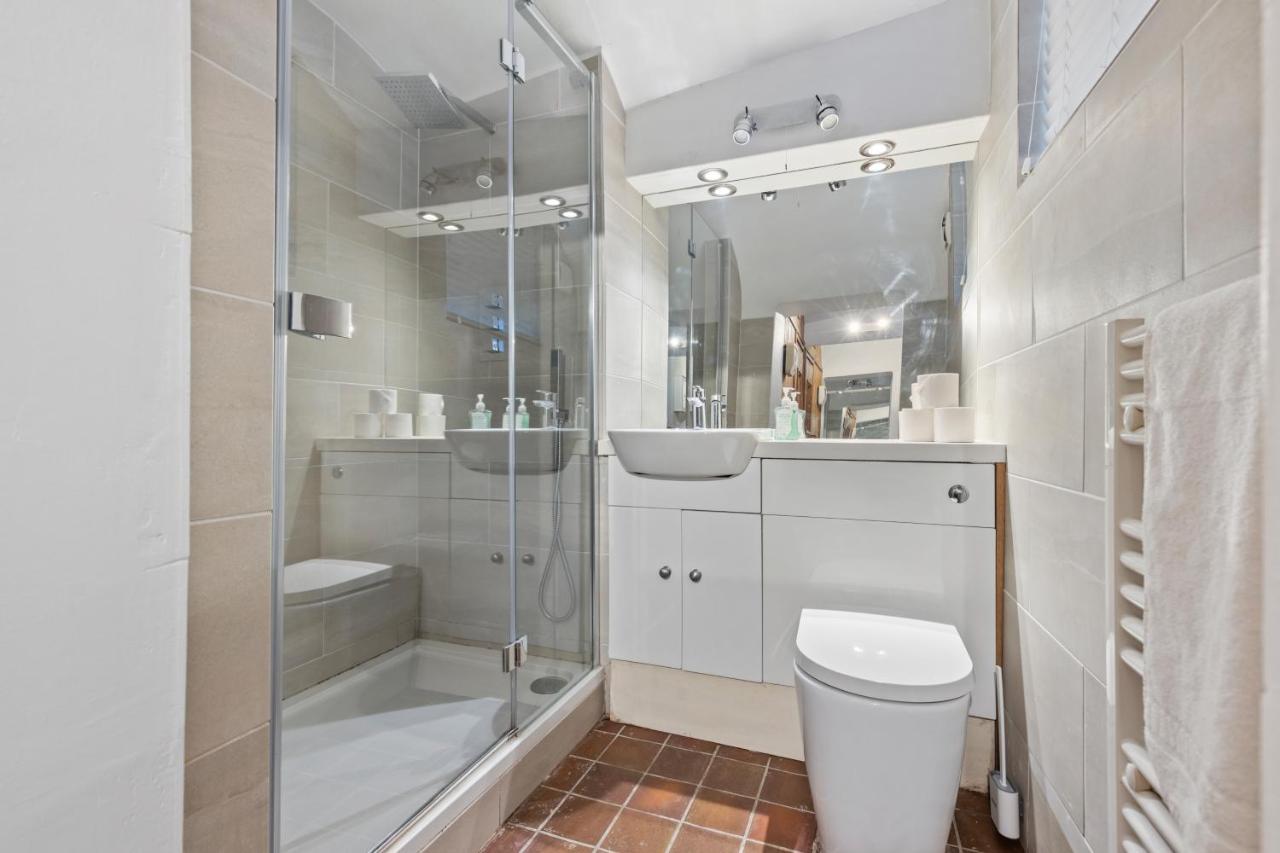 Luxurious 2-bed With Private Sauna By Dena Elite Collection Casa de férias Londres