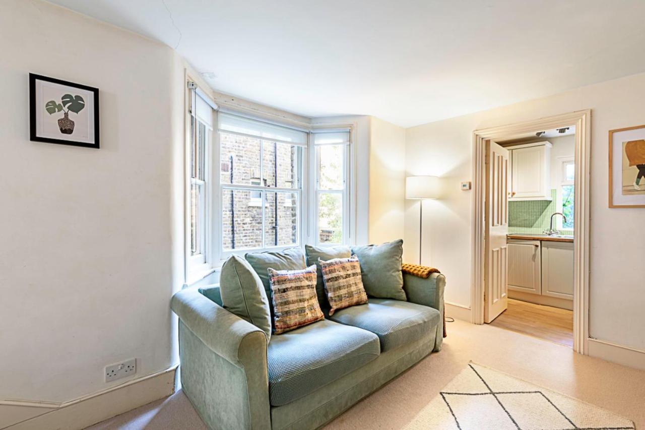 Apartment Cosy Flat In Battersea Park London