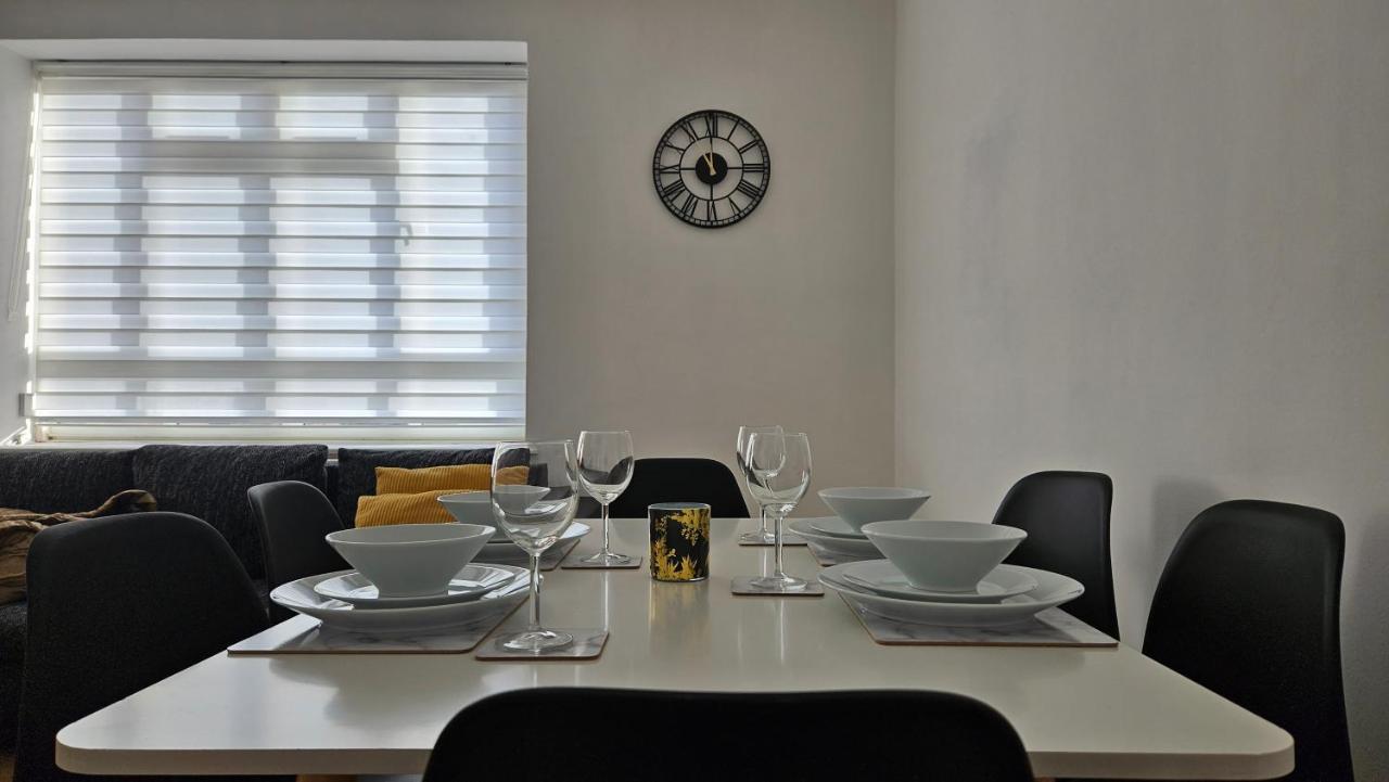 Spacious Two Bedroom In Battersea, Free Parking Apartamento