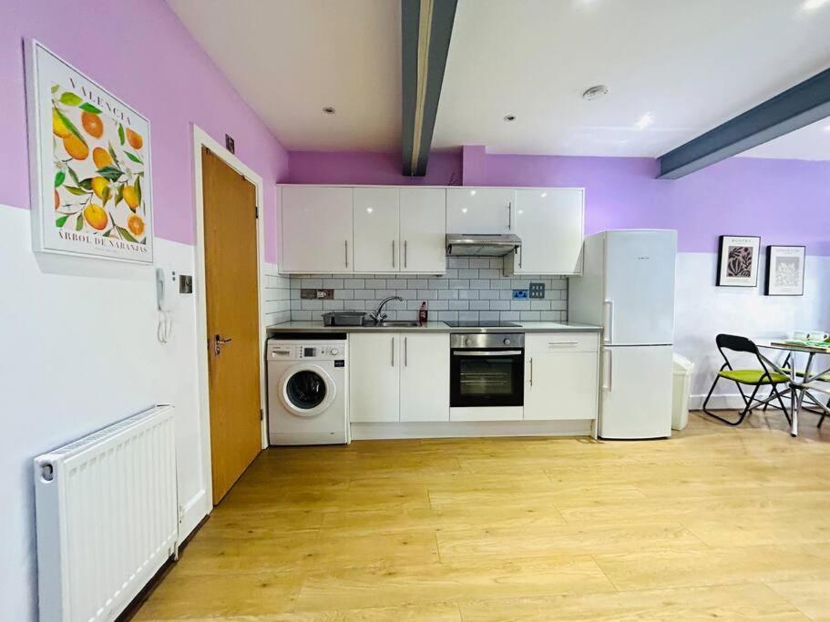 Modern Near Bethnal Apartment London