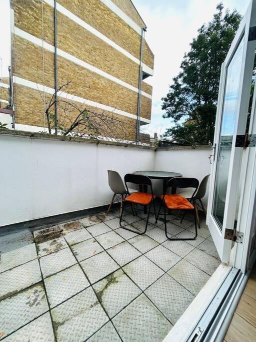 Modern Near Bethnal Apartment London