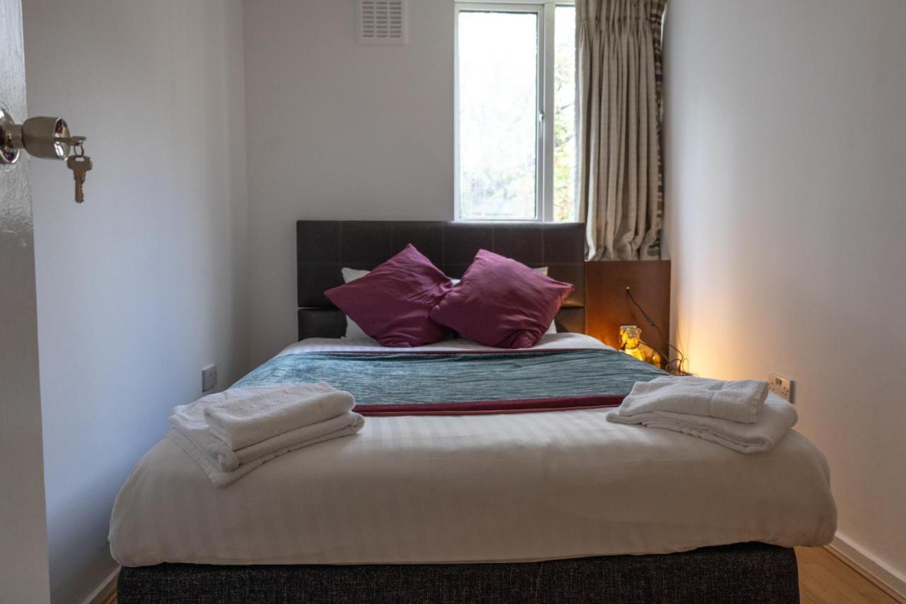 London - 4 Bed - Sleeps 8 - Garden - Pet Friendly * Londres