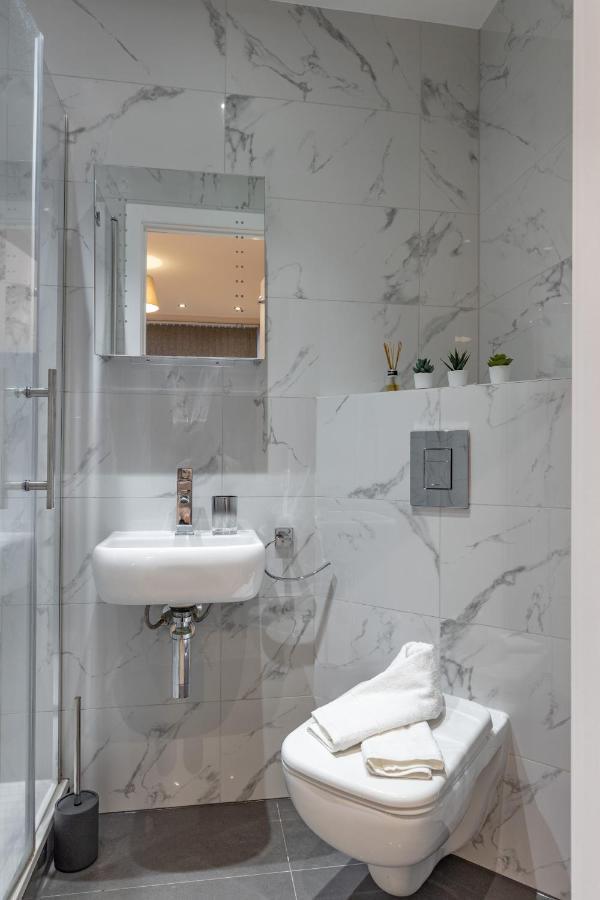 Luxurious 2 King-size Bed Flat With Patio Appartement *