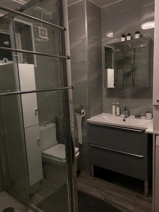 A Modern Flat In Southeast London