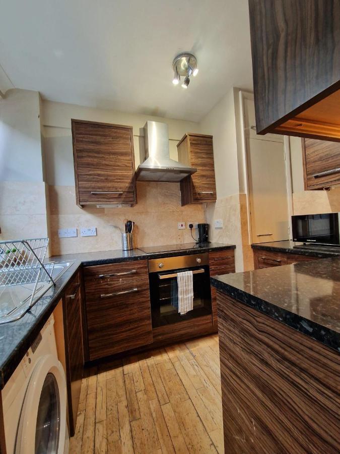 3 Bedrooms Flat Near Russell Square Apartment