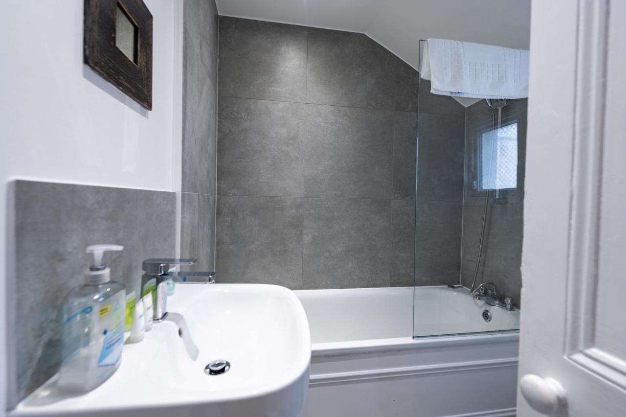 Bright, Spacious & Large Wimbledon Flat Apartamento *