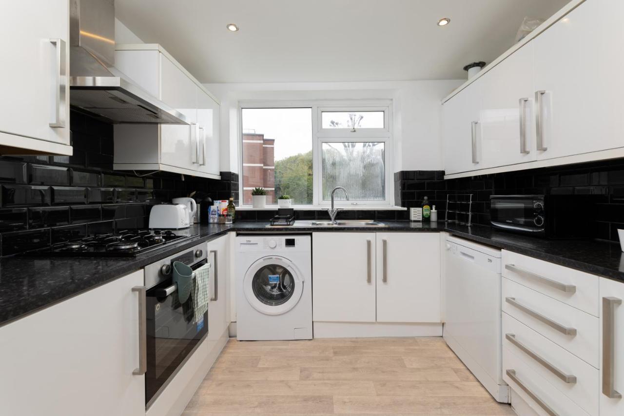 Primrose - Large 2 Bedroom Appartement *