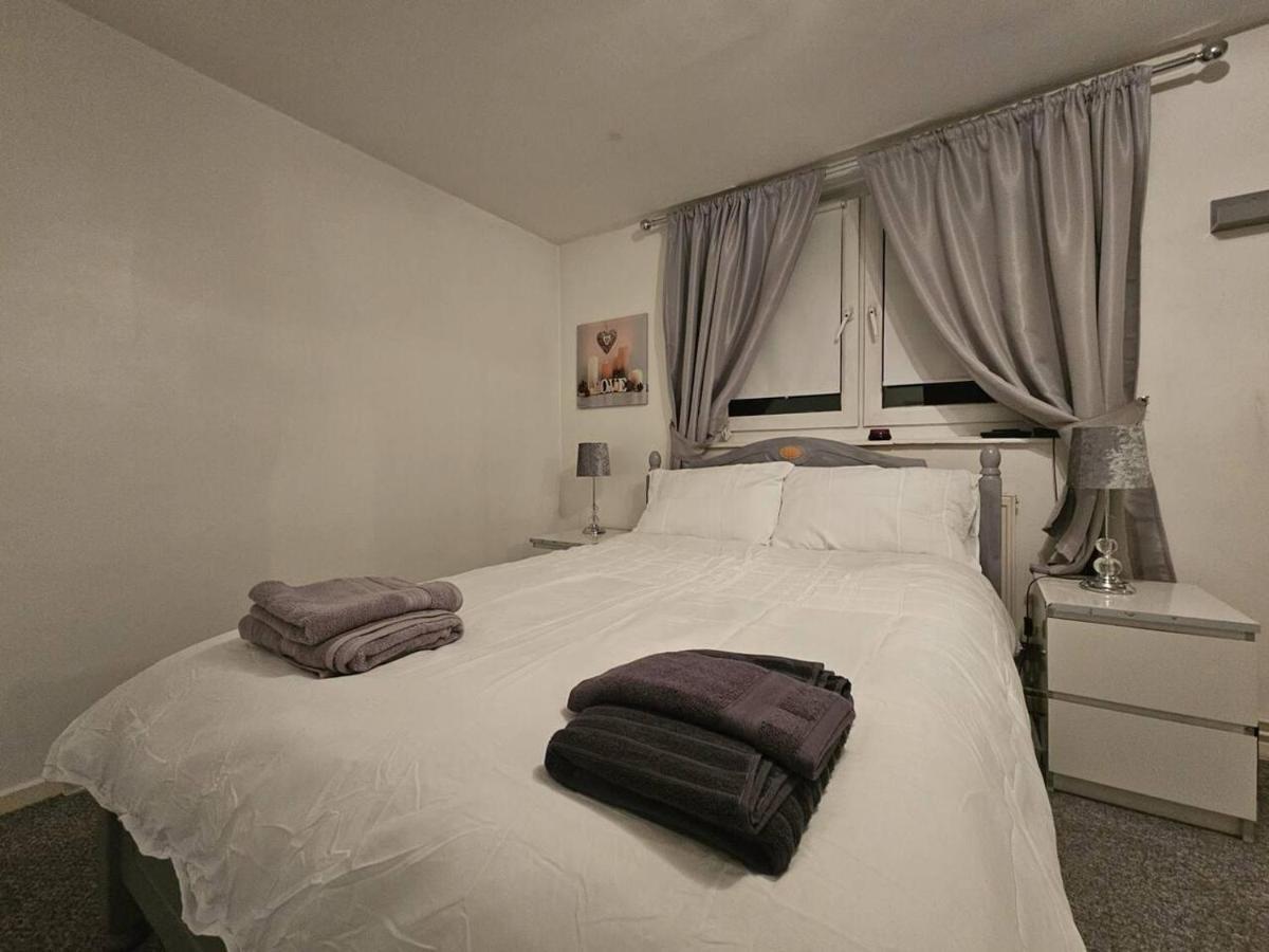 Stunning 1-bed In Apartamento *