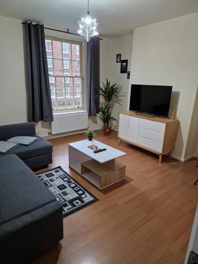 Waterloo - Zone 1 - Spacious One Bedroom Flat * London