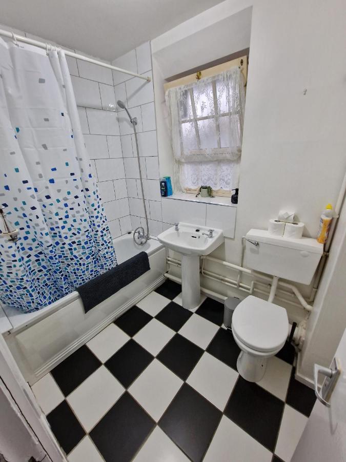 Waterloo - Zone 1 - Spacious One Bedroom Flat Apartment