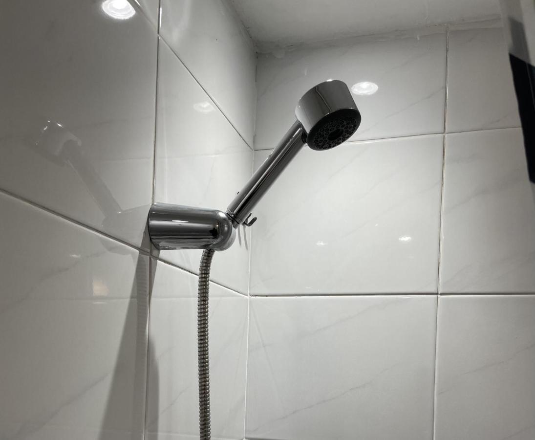 Walk To Lcy Airport Excel Dlr 1br Flat * Londen