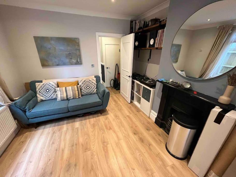 Apartamento Entire Modern With Garden Near Underground Station