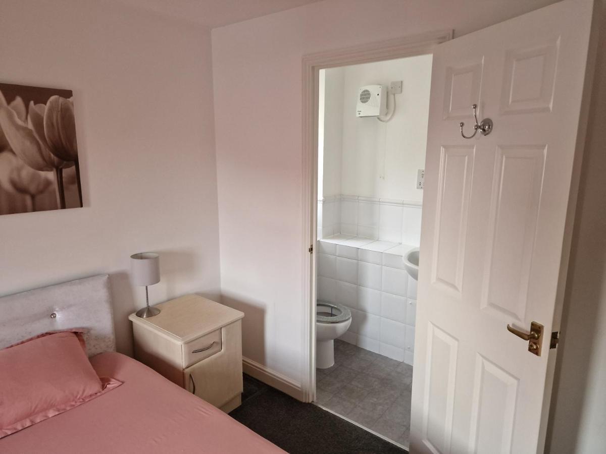 Family 2 Bedrooms Flat Apartamento Londres