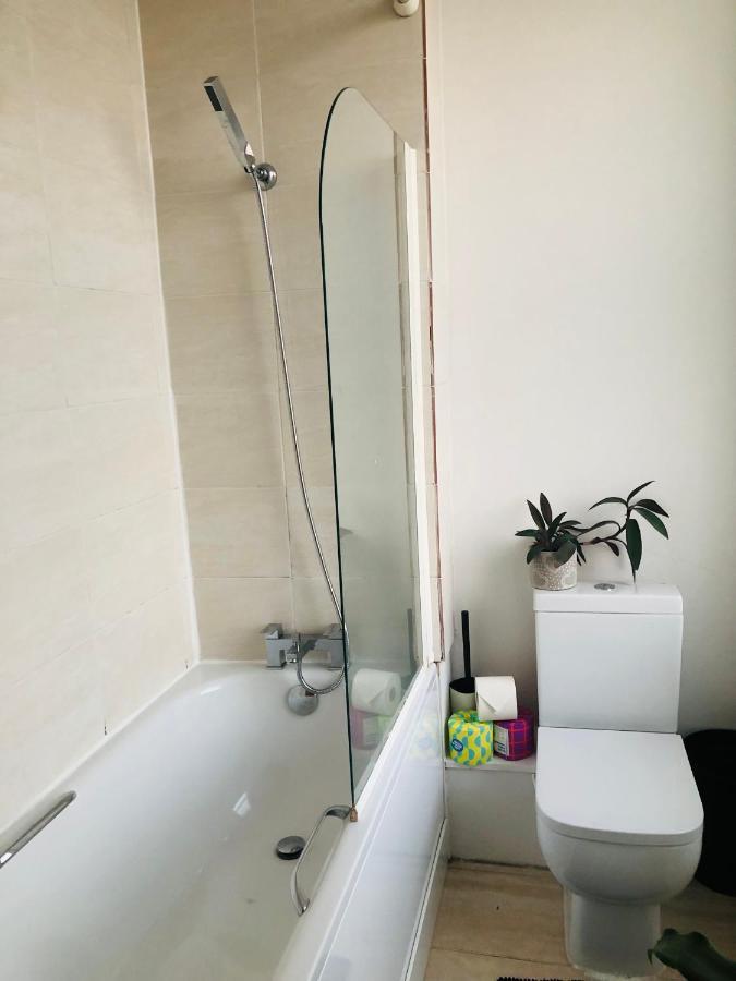 20 Min To London- 2 Bedrooms