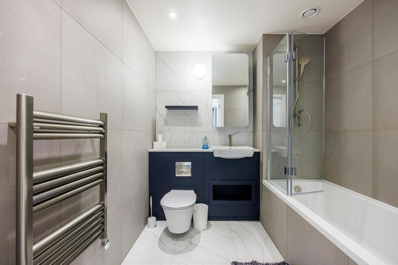 2&3 Bedrooms Near Excel - Modern Spacious For Larger Groups Appartement Londres