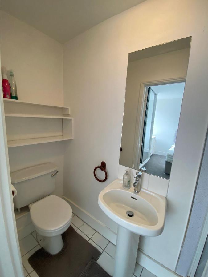 Remarkable 1-bed In Putney Village
