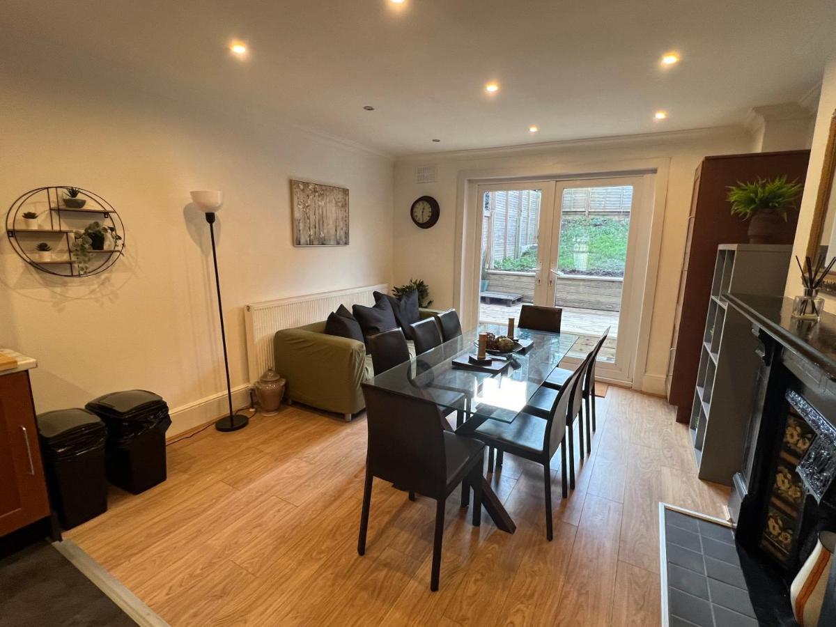 4 Bed House 10 Min Walk To Tube *