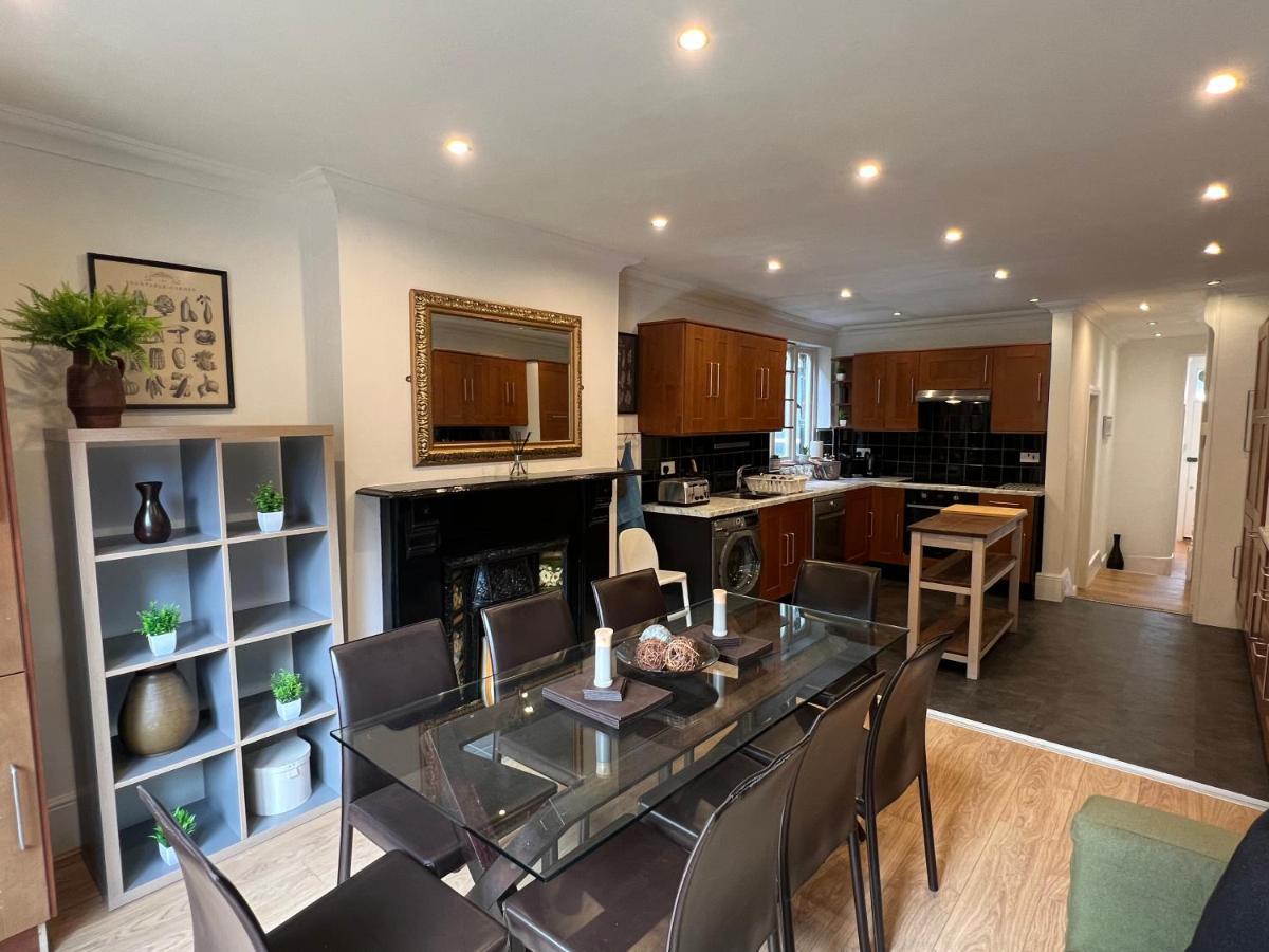 4 Bed House 10 Min Walk To Tube *