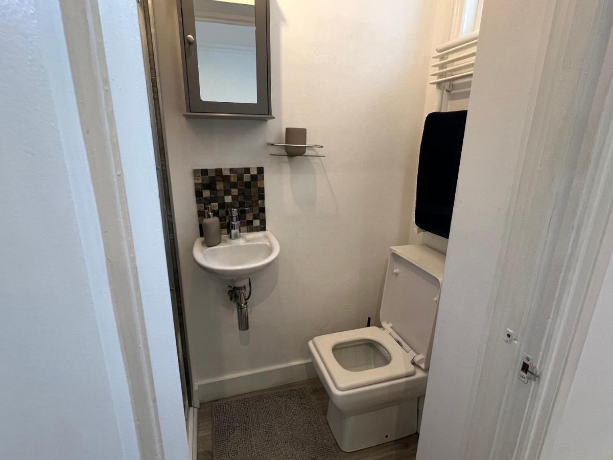 Casa de Férias 4 Bed House 10 Min Walk To Tube Londres
