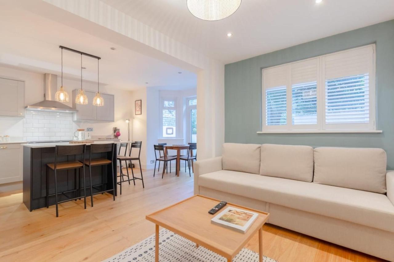 Newly Refurbished 2bd Flat - Wimbledon Village! Apartamento