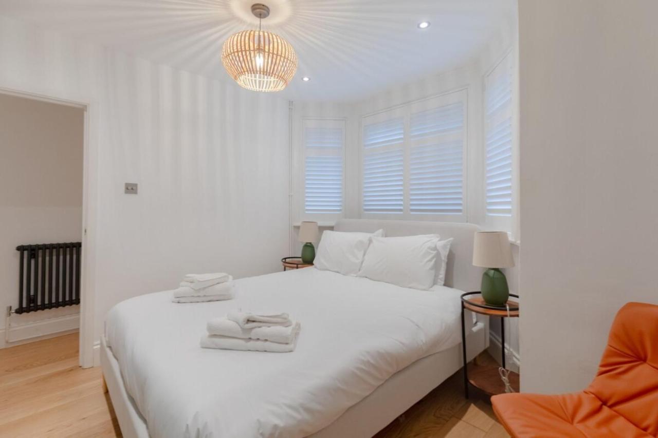 Apartamento Newly Refurbished 2bd Flat - Wimbledon Village! *