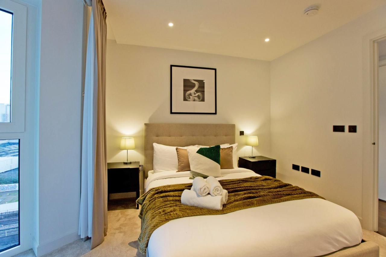 Fabulous Westfield 2 Bed Londres